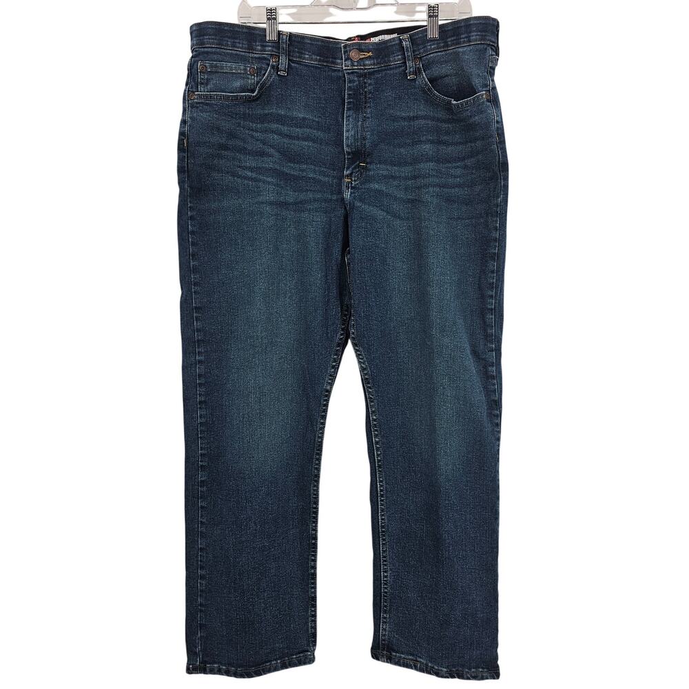 Wranglers Mens size 38/30 Rugged Wear Performance Relaxed Denim Jeans Mid Blue